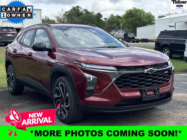 Used 2025 Chevrolet Trax RS w/ Driver Confidence Package image 1