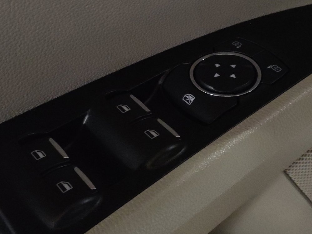 Used 2019 Ford Fusion SEL image 27