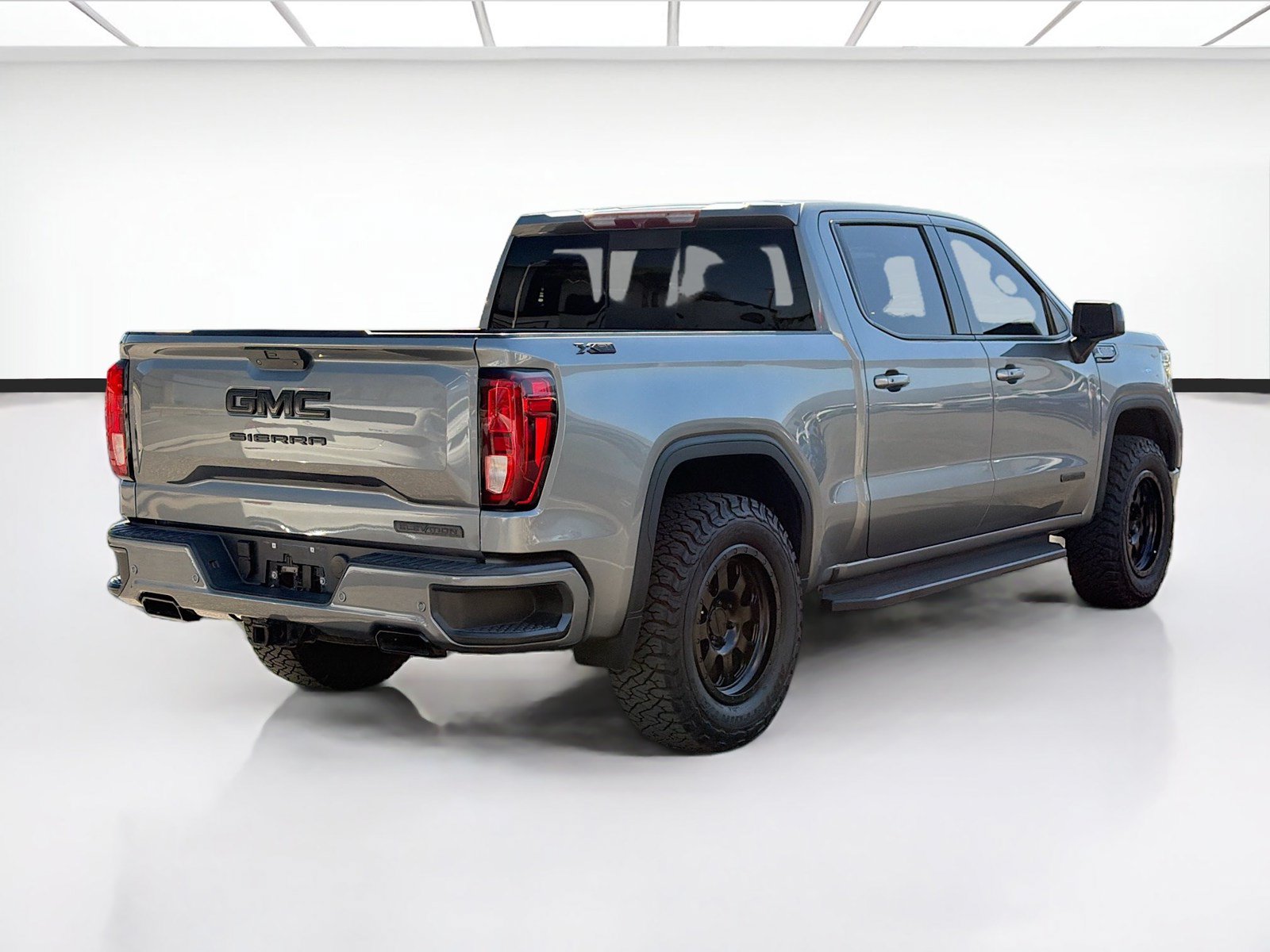 Used 2020 GMC Sierra 1500 Elevation w/ Elevation Value Package AWD/4WD image 4