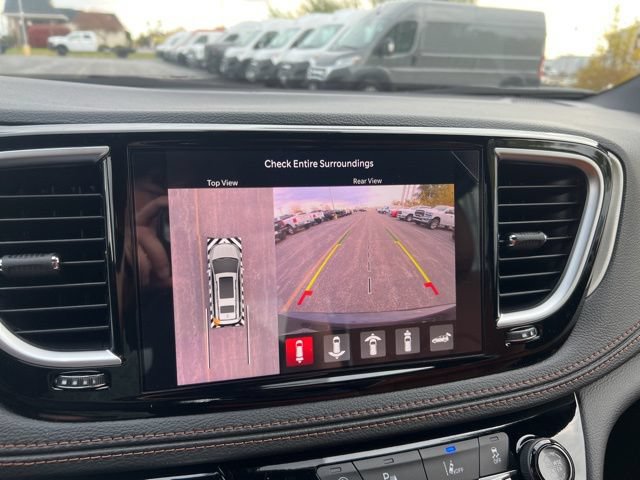 New 2026 Chrysler Pacifica Pinnacle FWD image 30
