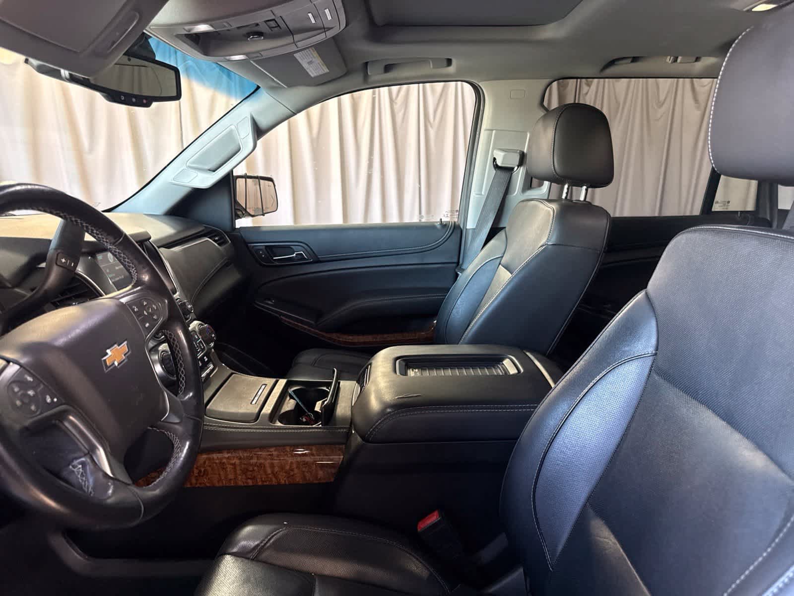 Used 2019 Chevrolet Tahoe Premier AWD/4WD image 22