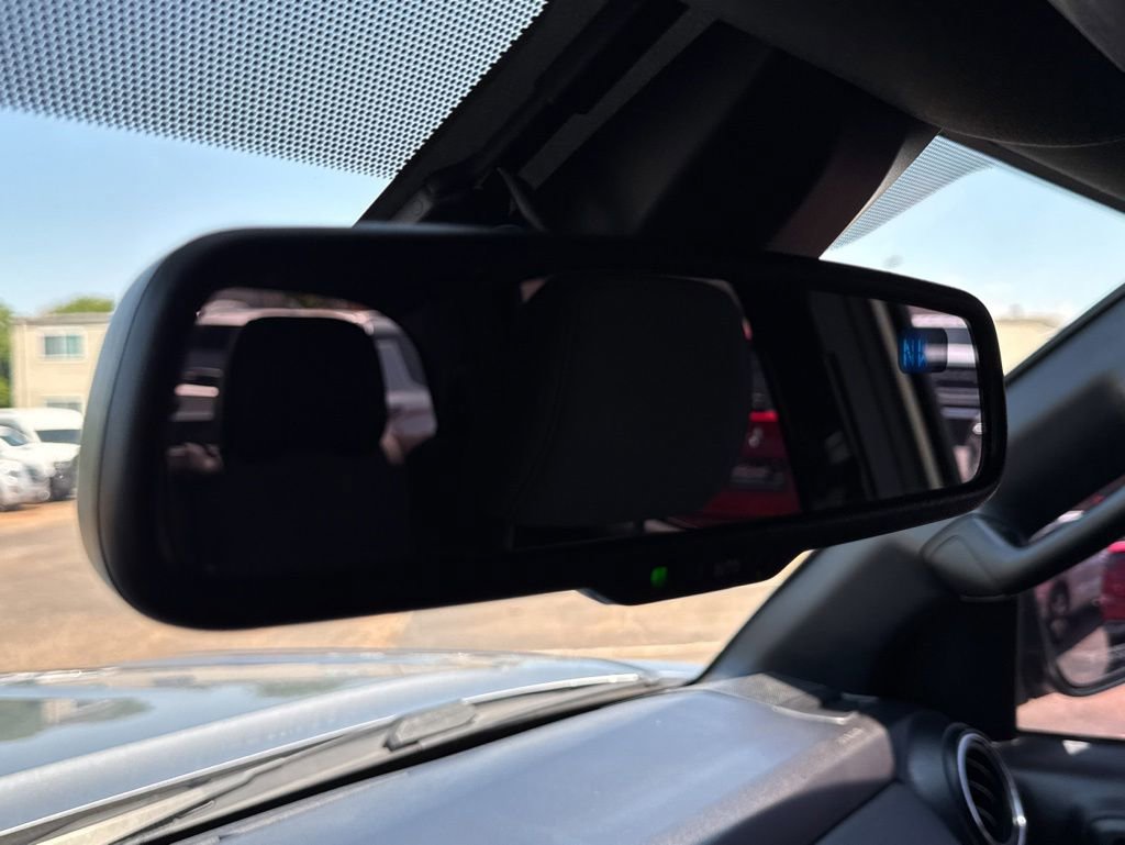 Used 2020 Toyota Tacoma TRD Off-Road AWD/4WD image 20