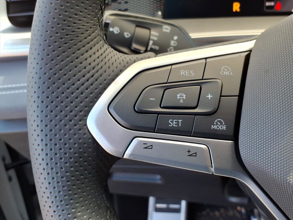 New 2026 Volkswagen Tiguan SE R-Line image 17