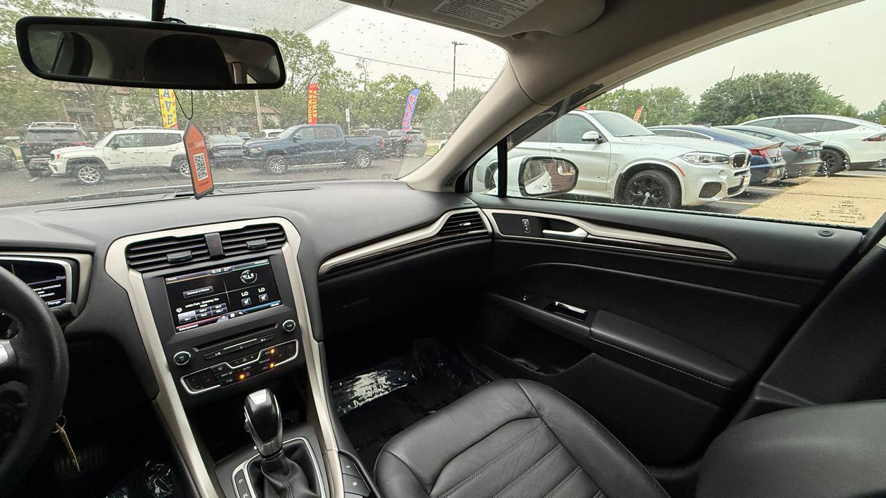 Used 2016 Ford Fusion Energi SE FWD image 18