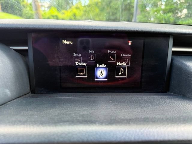 Used 2016 Lexus IS 200t RWD image 18