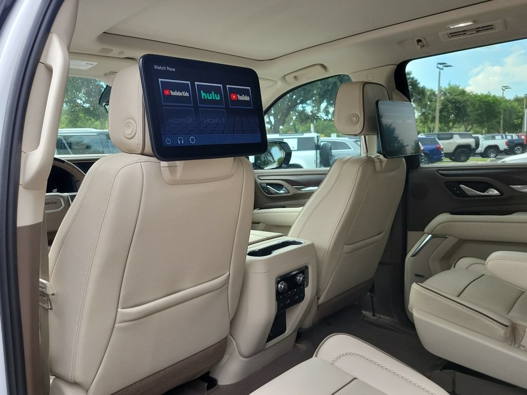 Certified 2024 GMC Yukon XL Denali w/ Denali Reserve Package AWD/4WD image 15