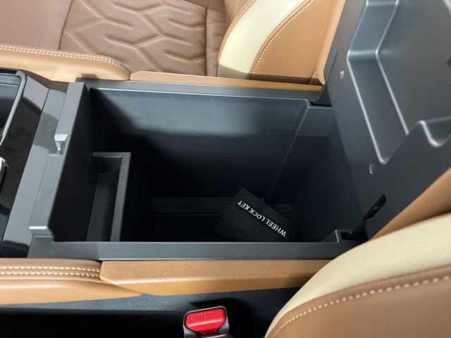 New 2026 Nissan Pathfinder Platinum image 29