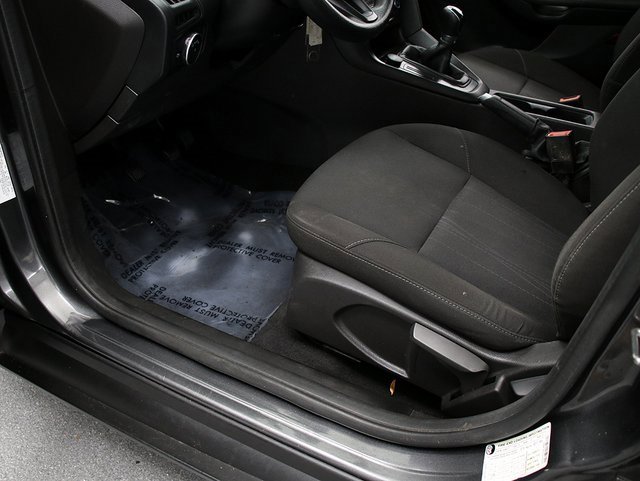 Used 2018 Ford Focus S image 21