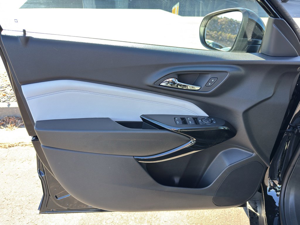 New 2026 Chevrolet Trax LT image 16