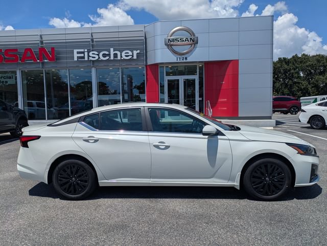 New 2026 Nissan Altima 2.5 SV w/ SV Special Edition Package FWD image 3
