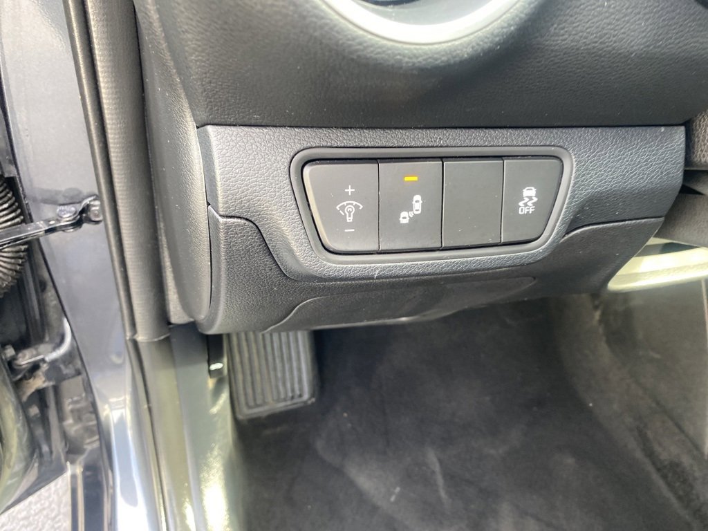 Used 2024 Kia Forte LXS w/ LXS Technology Package image 7