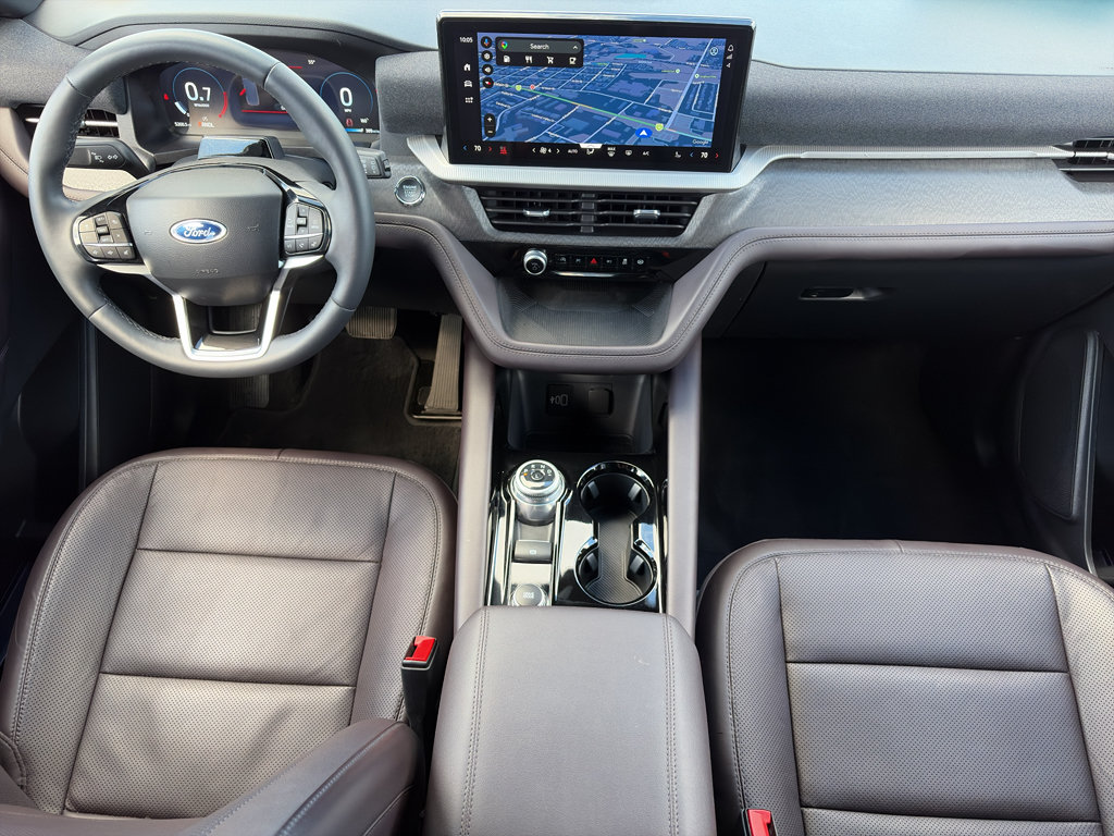 Used 2026 Ford Explorer Platinum w/ LUX Leather Package AWD/4WD image 32