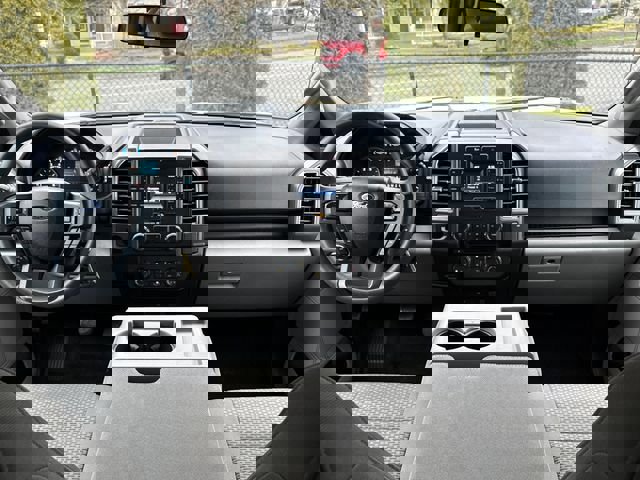 Used 2017 Ford F150 XLT image 11