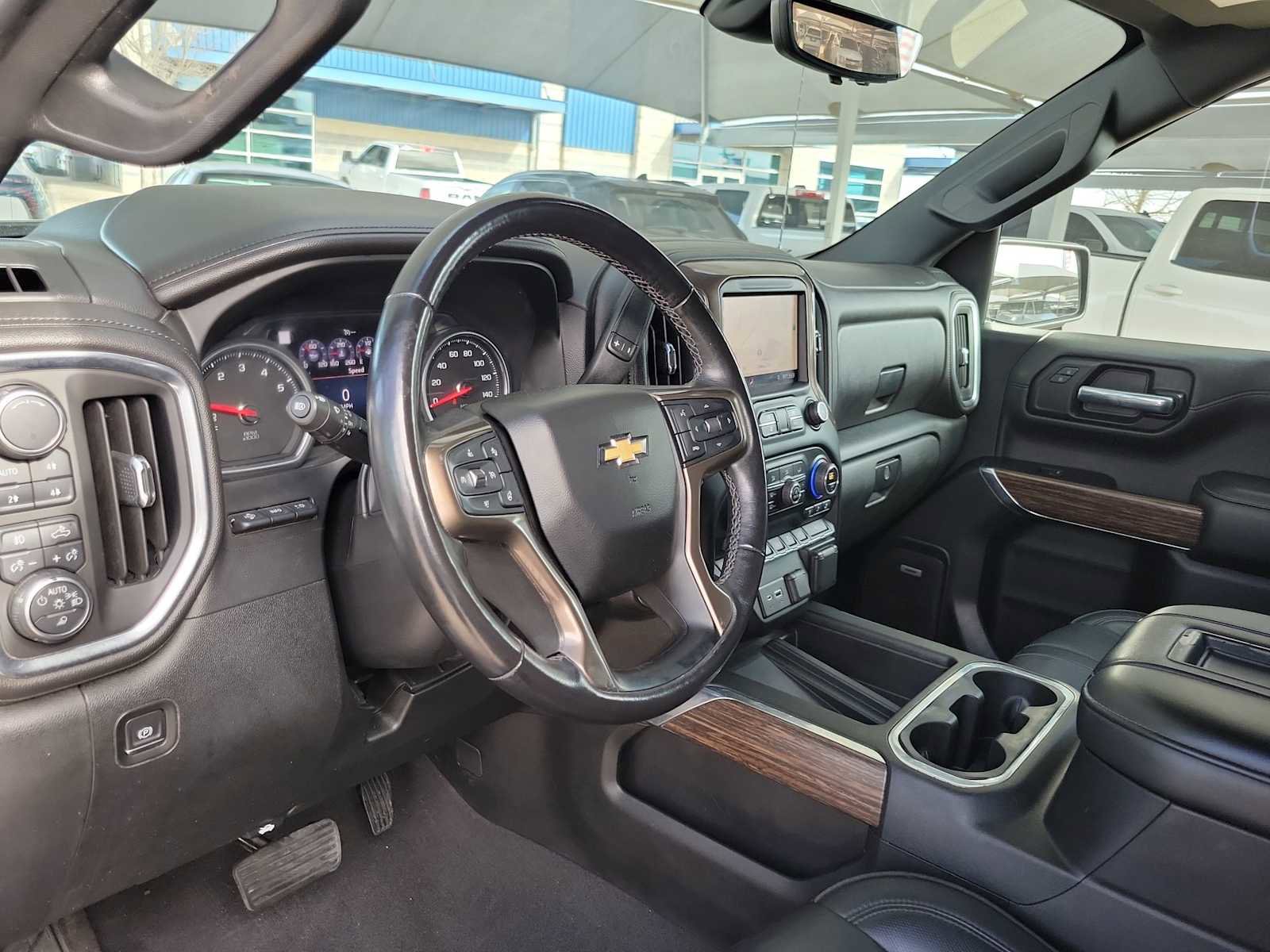 Used 2019 Chevrolet Silverado 1500 High Country w/ Technology Package image 2