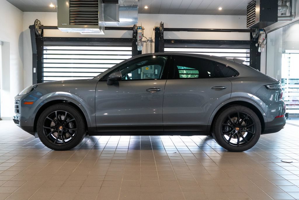 New 2026 Porsche Cayenne Coupe AWD/4WD image 2