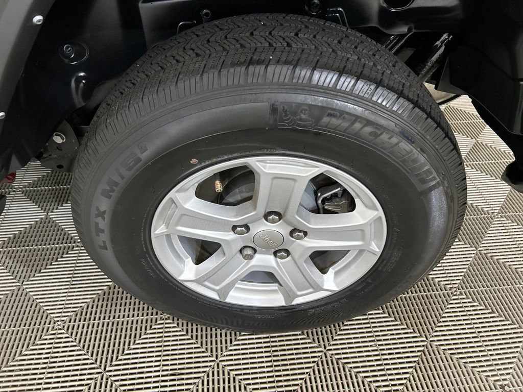 Used 2021 Jeep Wrangler Unlimited Sport image 10