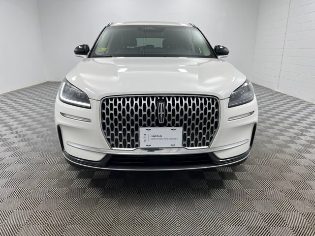 Certified 2025 Lincoln Corsair AWD image 3