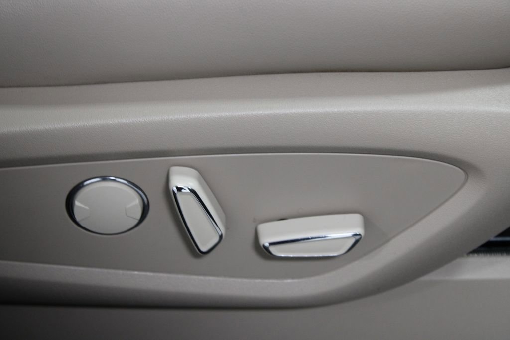 Used 2022 Lincoln Nautilus Reserve w/ Equipment Group 201A image 27