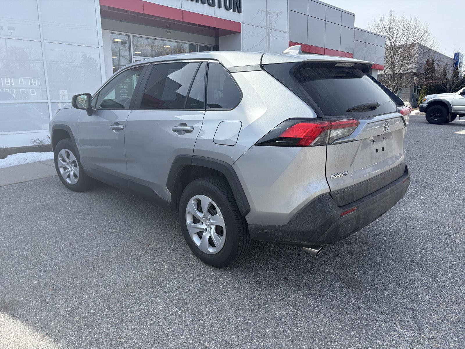 Used 2025 Toyota RAV4 LE image 5