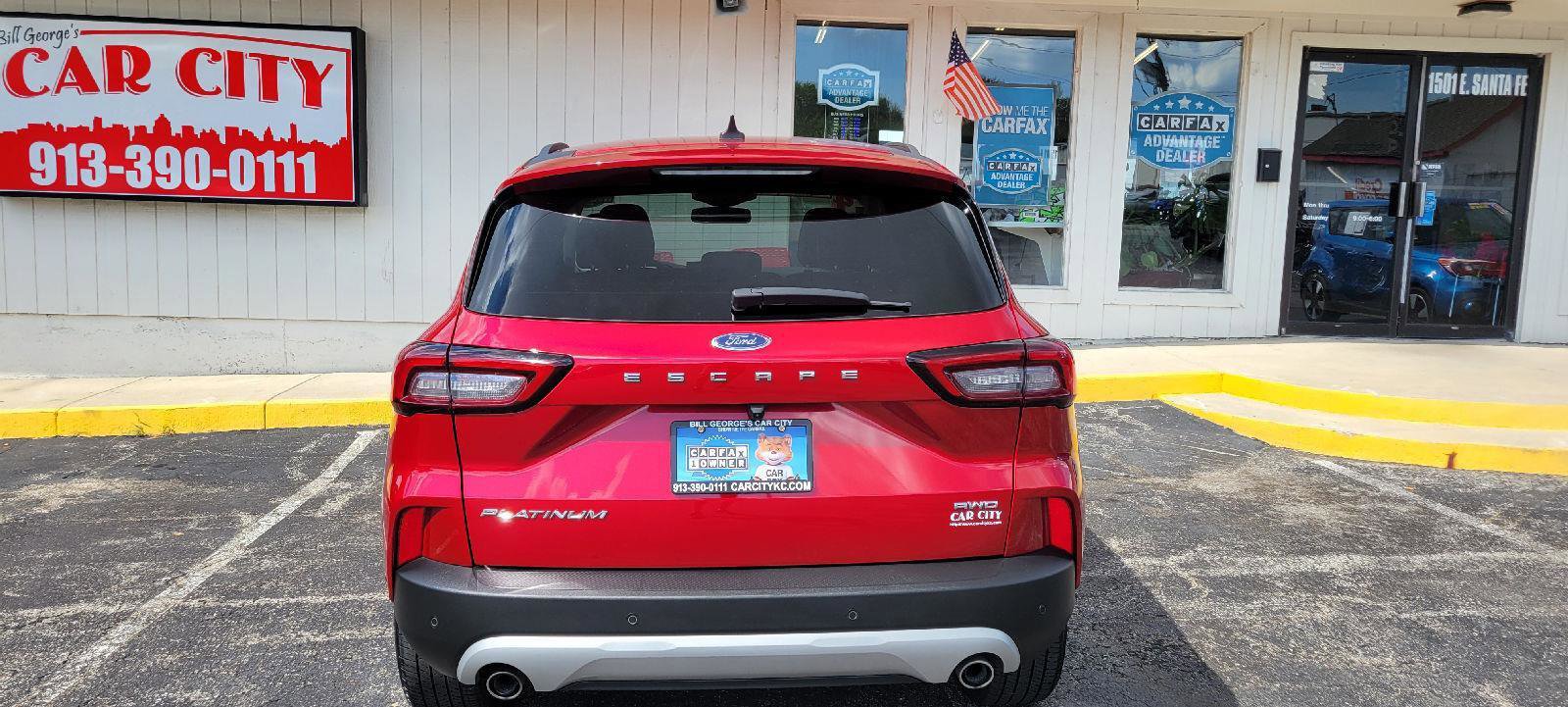 Used 2024 Ford Escape Platinum w/ Premium Technology Package image 28