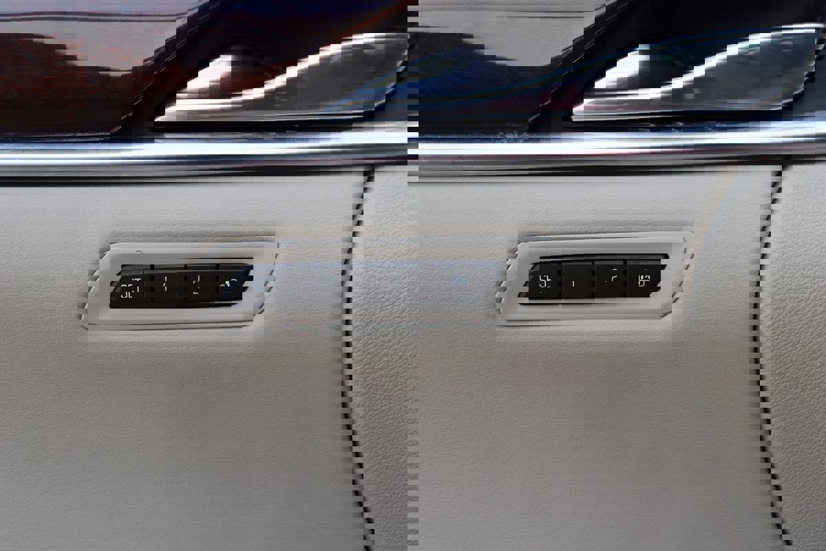 Used 2014 Cadillac XTS Premium image 44