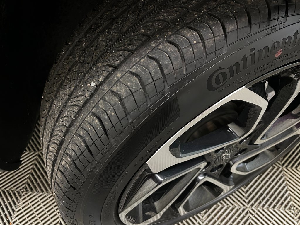 Certified 2025 Chevrolet Trax RS w/ Driver Confidence Package image 47