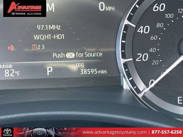Used 2023 Toyota Highlander LE AWD/4WD image 31