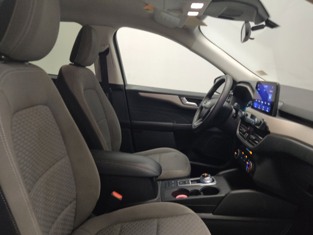 Used 2021 Ford Escape SE image 21
