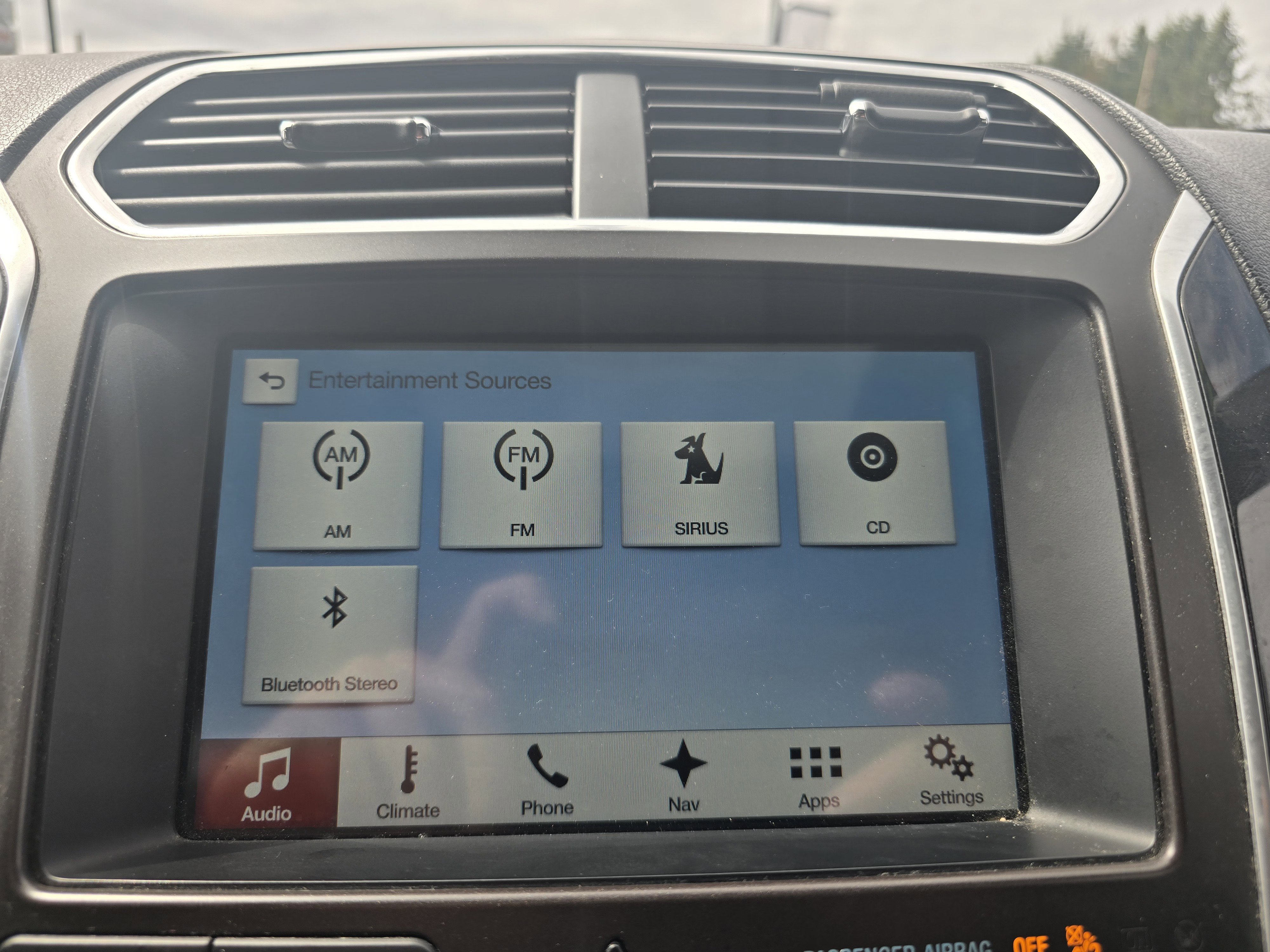 Used 2017 Ford Explorer Limited image 25