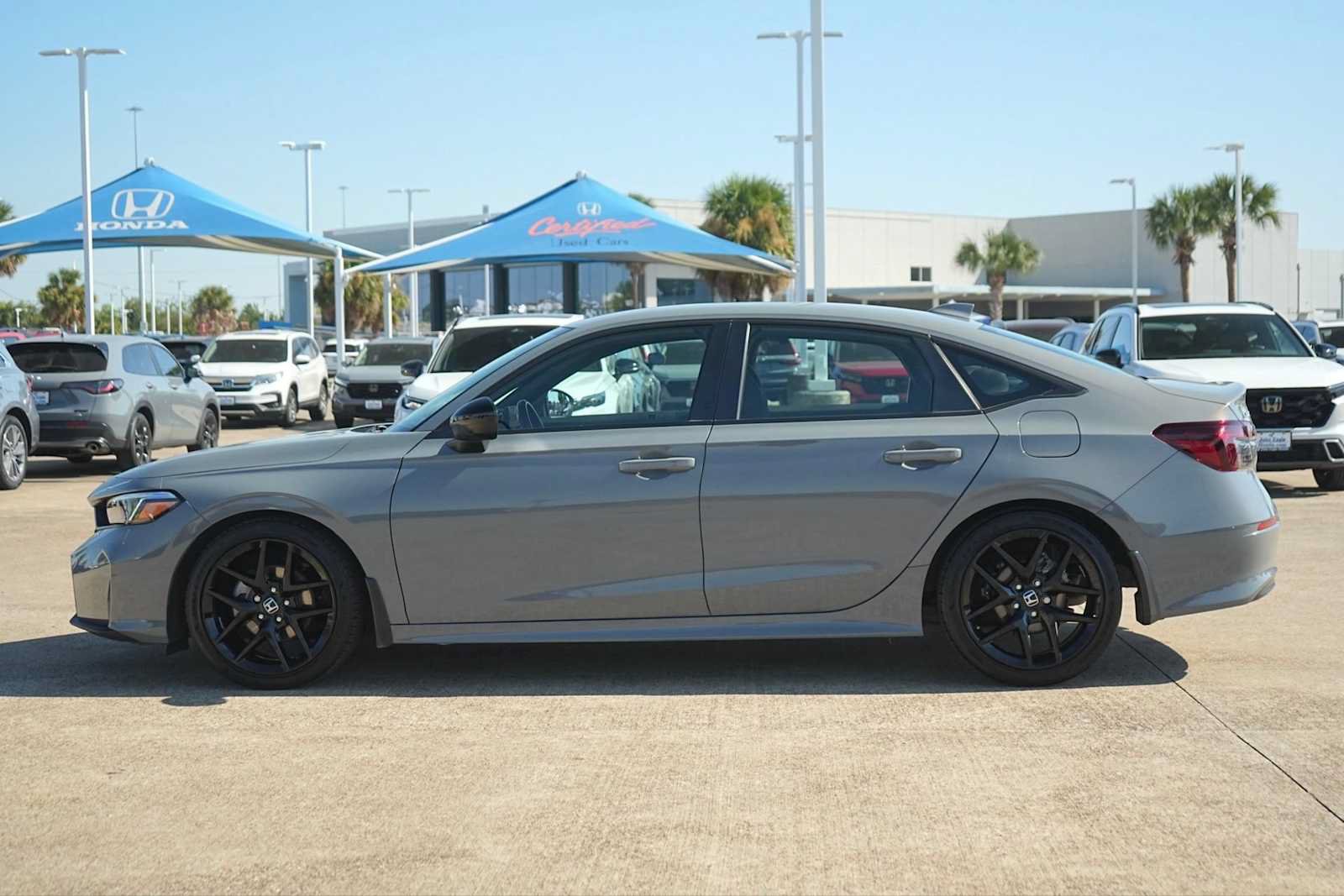 Used 2025 Honda Civic Sport image 3