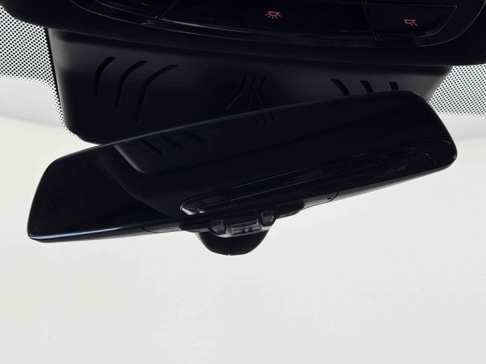 Used 2025 BMW M8 Competition w/ M Carbon Exterior Package AWD/4WD image 36