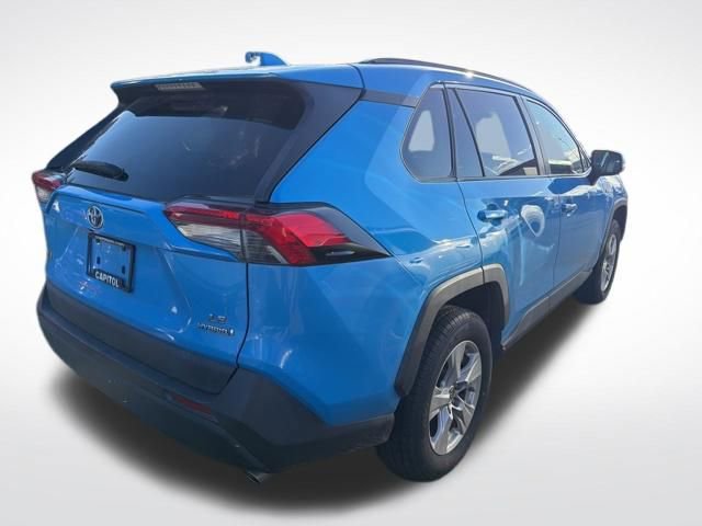 Used 2019 Toyota RAV4 LE w/ Carpet Mat Package image 6