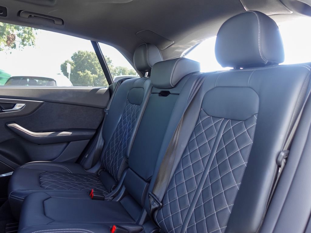 Used 2024 Audi SQ8 Premium Plus w/ Executive Package image 23