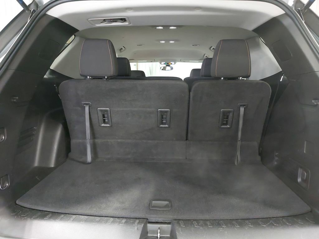 Used 2021 Chevrolet Traverse LS FWD image 12