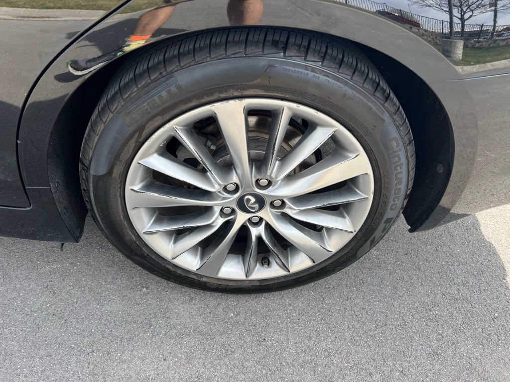 Used 2018 INFINITI Q50 Luxe w/ Essential Package (3.0T Luxe) AWD/4WD image 13