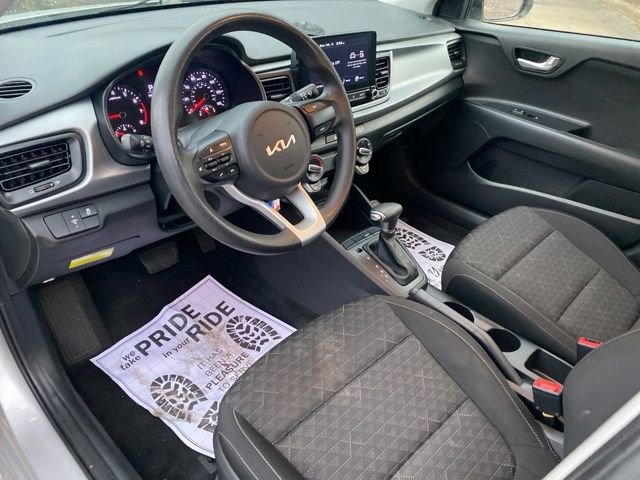 Used 2022 Kia Rio LX image 2