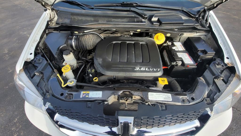 Used 2016 Dodge Grand Caravan American Value Package image 17