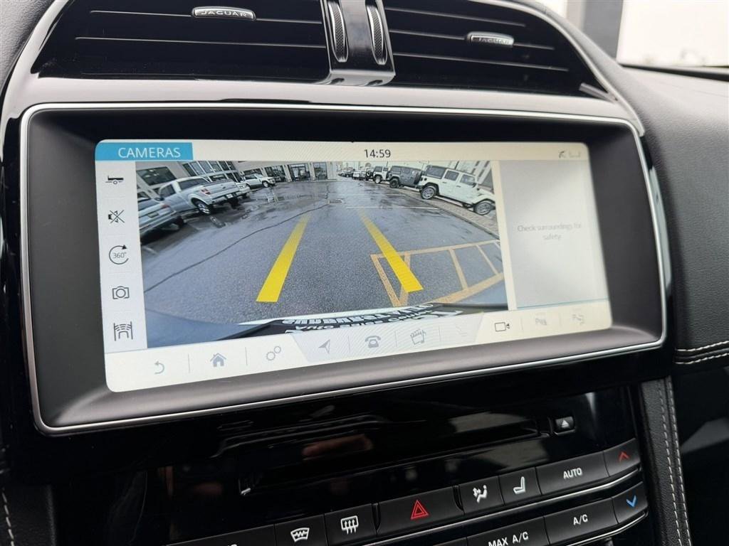 Used 2017 Jaguar F-PACE S AWD/4WD image 28