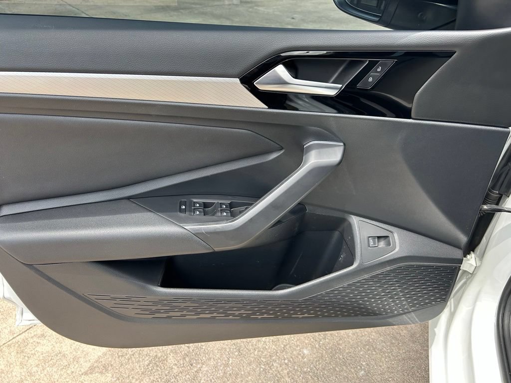 Used 2019 Volkswagen Jetta R-Line w/ R-Line Cold Weather Package FWD image 18