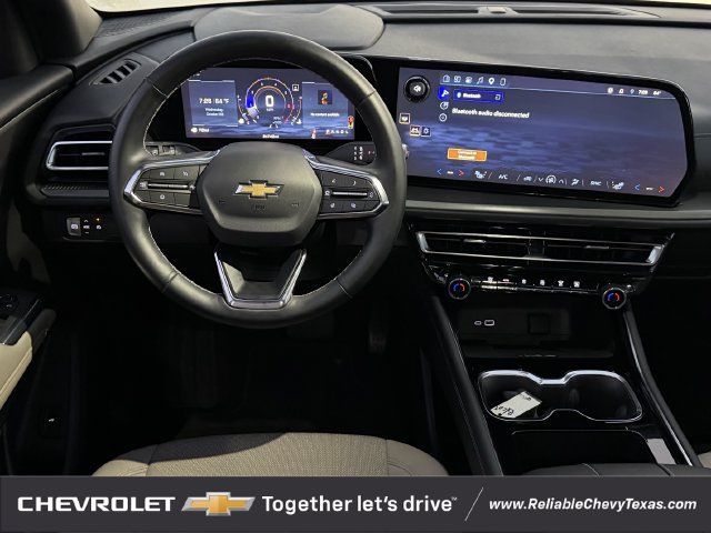 Used 2026 Chevrolet Traverse LT w/ Driver Confidence Package FWD image 12