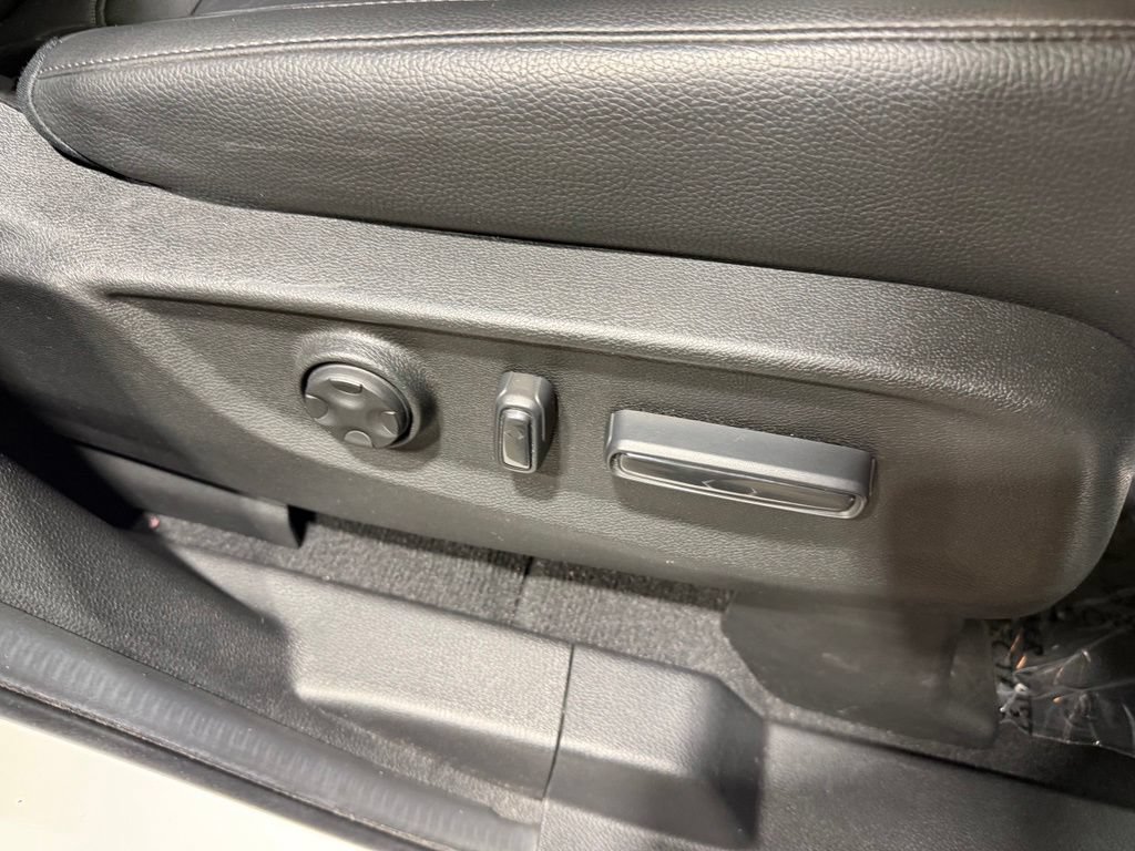 Used 2025 Honda Odyssey EX-L image 42