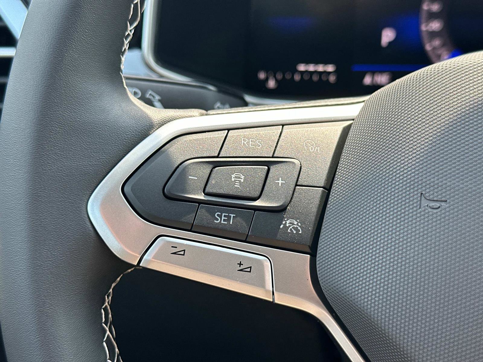 New 2025 Volkswagen Taos SE image 23