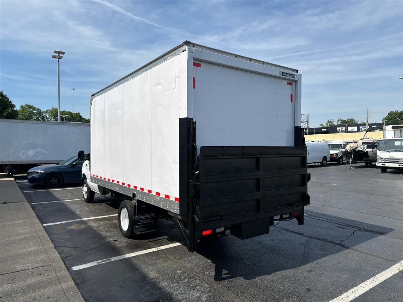 Used 2018 Ford E-350 and Econoline 350 Super Duty RWD image 6
