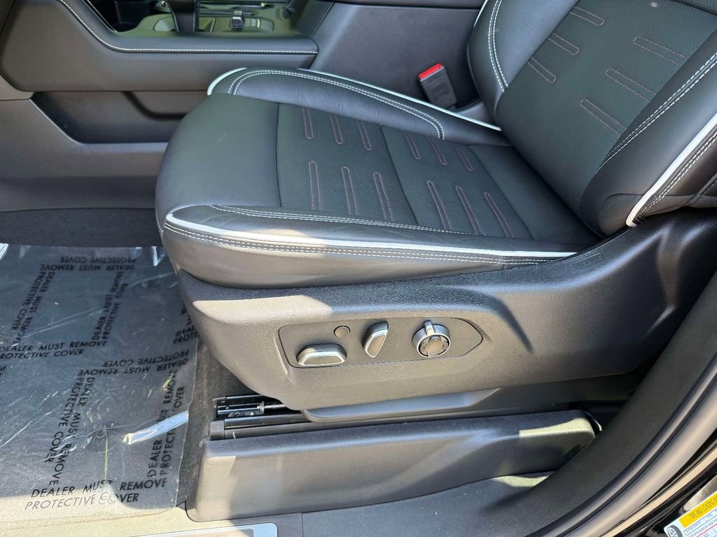 Used 2026 GMC Sierra 1500 AT4X AWD/4WD image 3