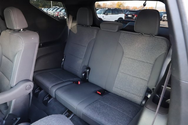 Used 2025 Chevrolet Traverse LT image 20