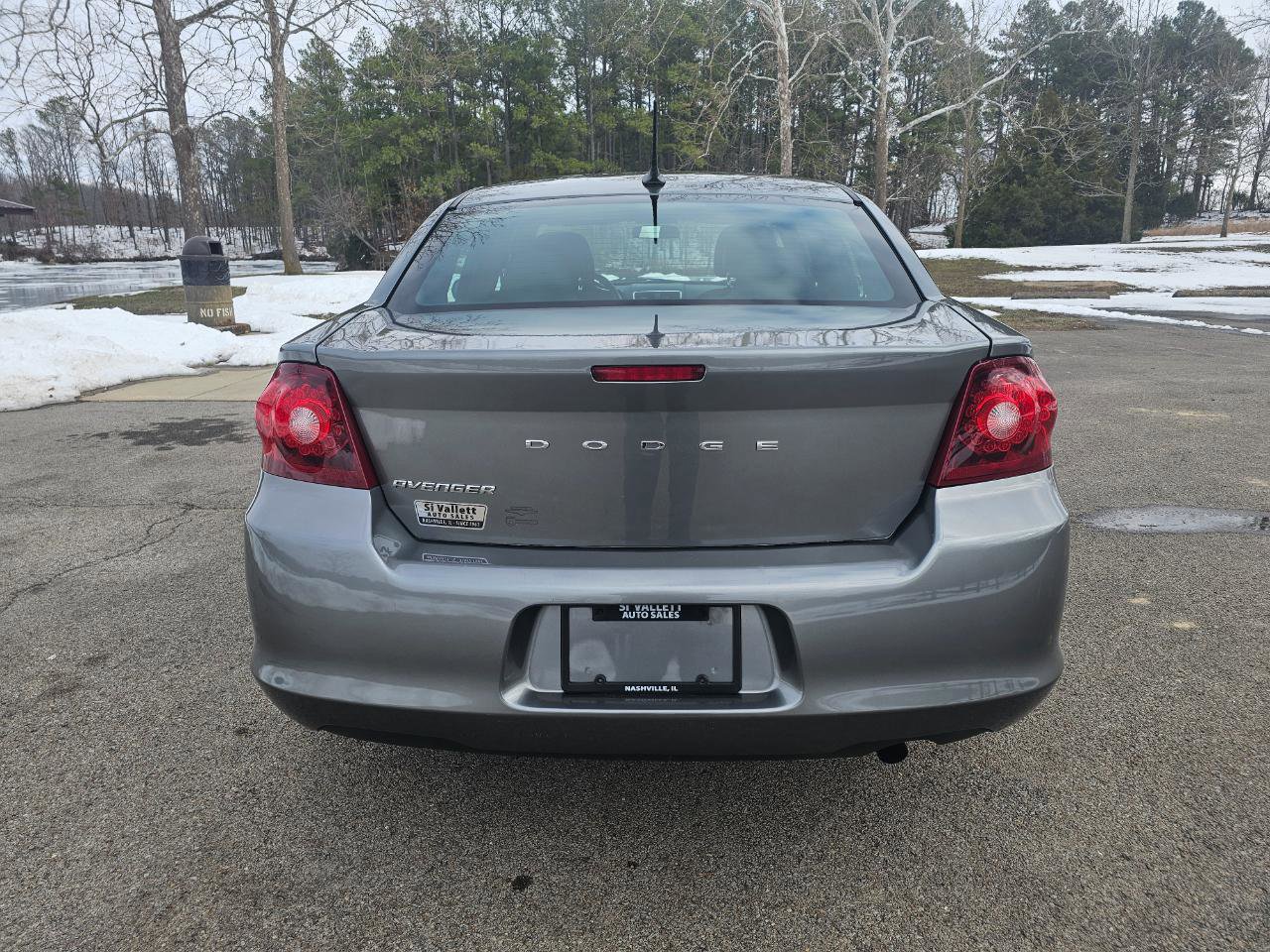 Used 2013 Dodge Avenger SE image 7