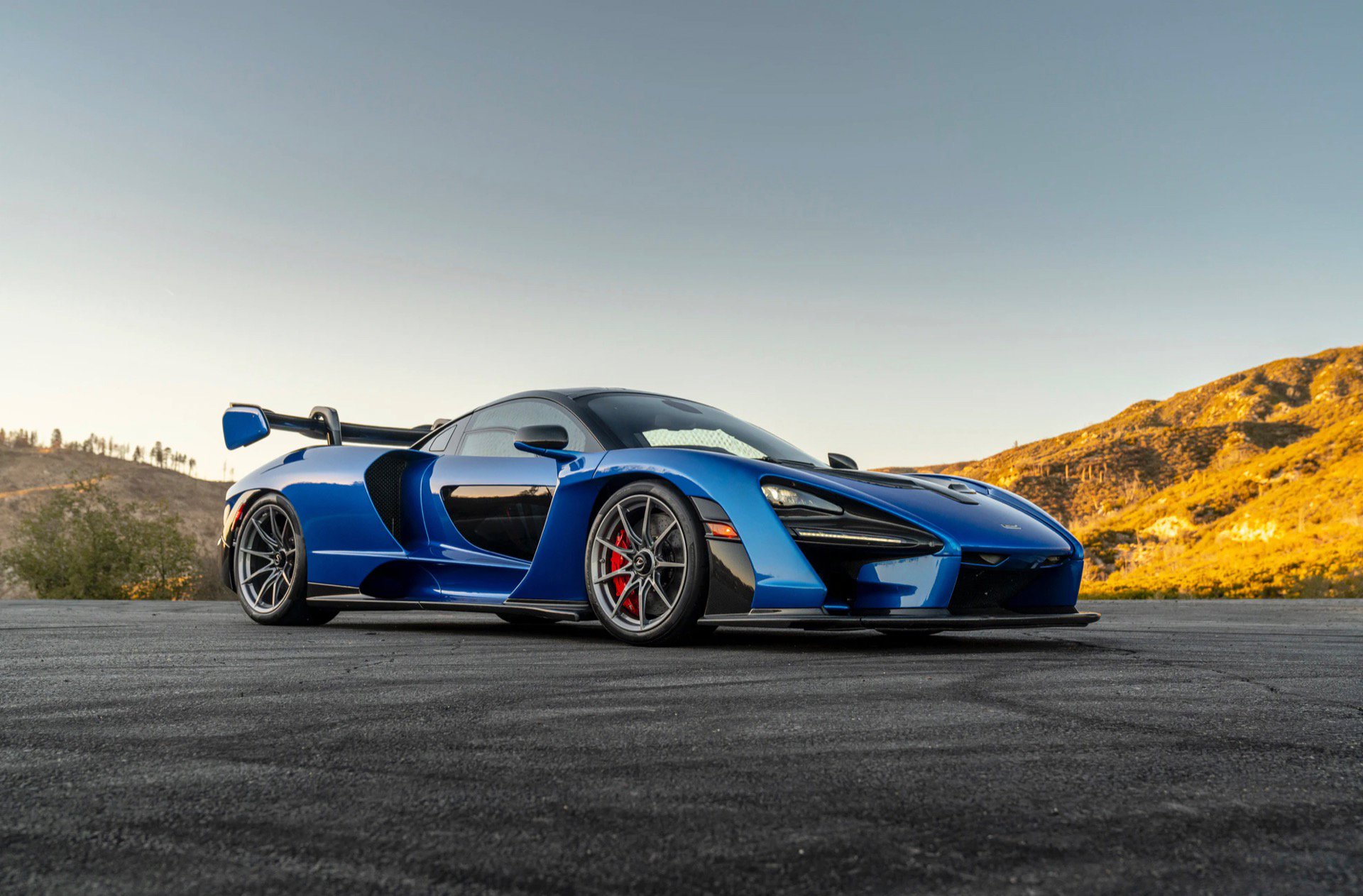 Used 2019 McLaren Senna Coupe ULTRA RARE Only 1685 Mil image 75