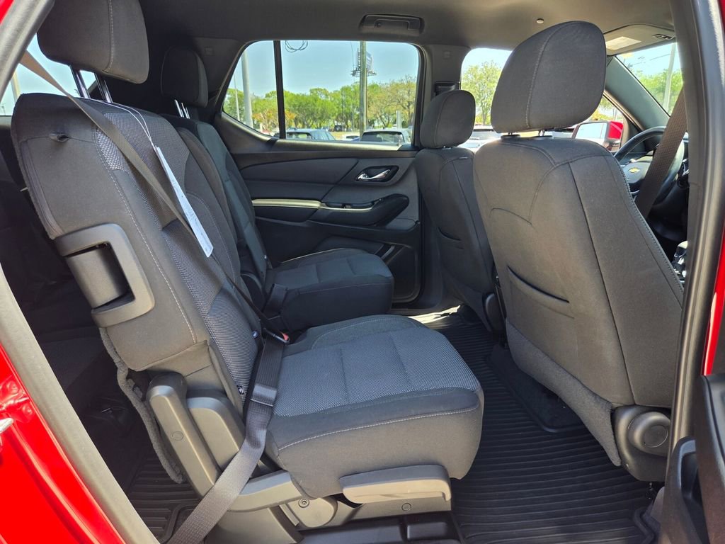 Certified 2023 Chevrolet Traverse LT FWD image 17