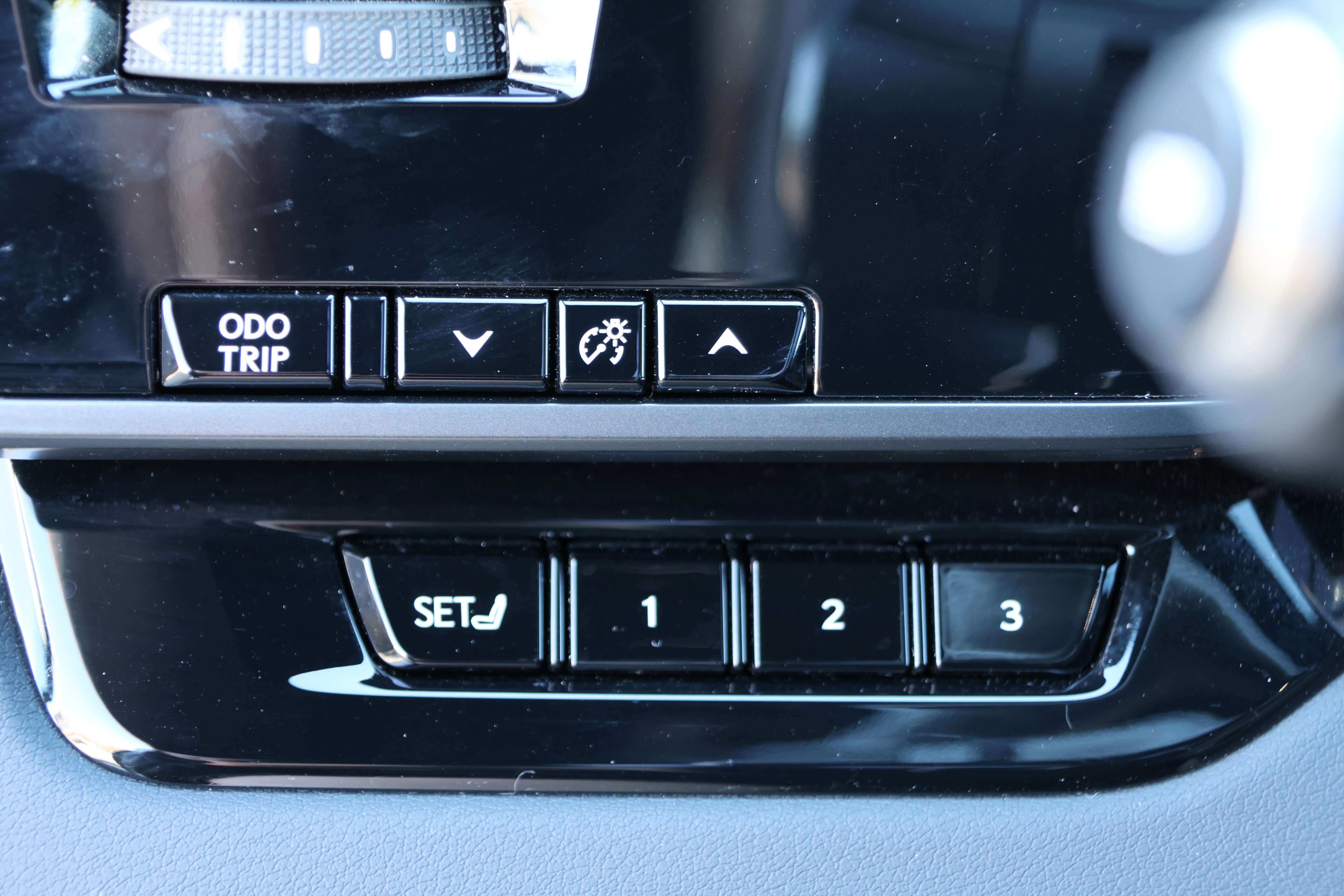 Used 2025 Lexus RX 350 Premium w/ Accessory Package (Z1) image 14