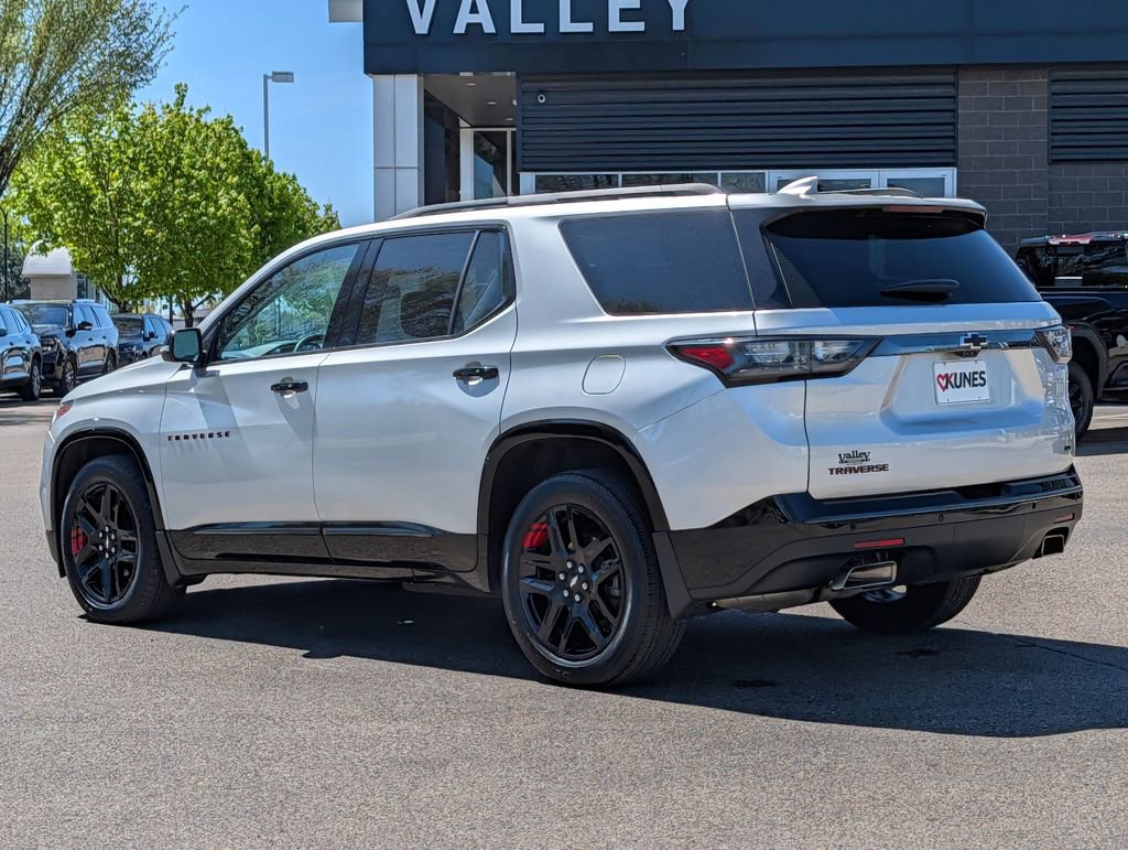 Used 2018 Chevrolet Traverse Premier w/ Redline Edition AWD/4WD image 7